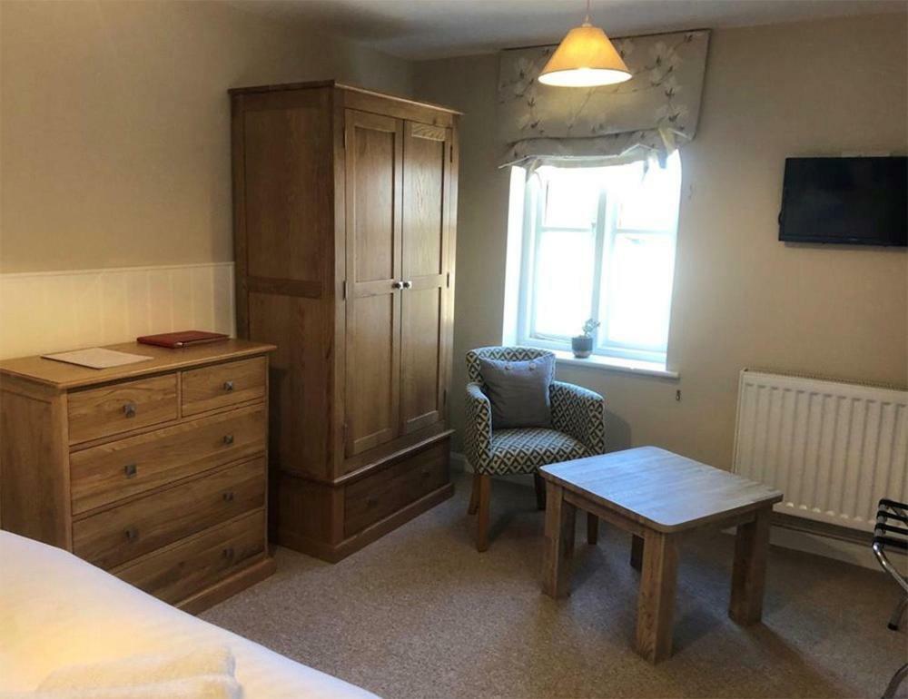 The Clifden Arms B&B Worminghall Esterno foto